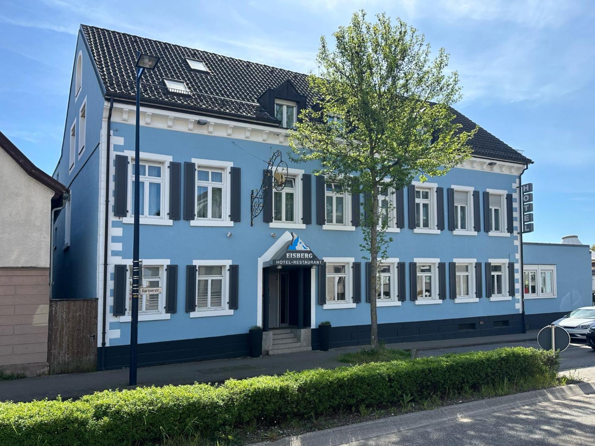 Eisberg Schwanen Lahr (Baden-Wurttemberg)